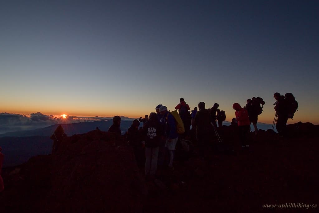 Trek v kráteru Cilaos a výstup na Piton des Neiges