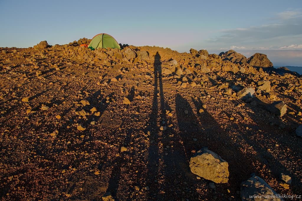 Trek v kráteru Cilaos a výstup na Piton des Neiges