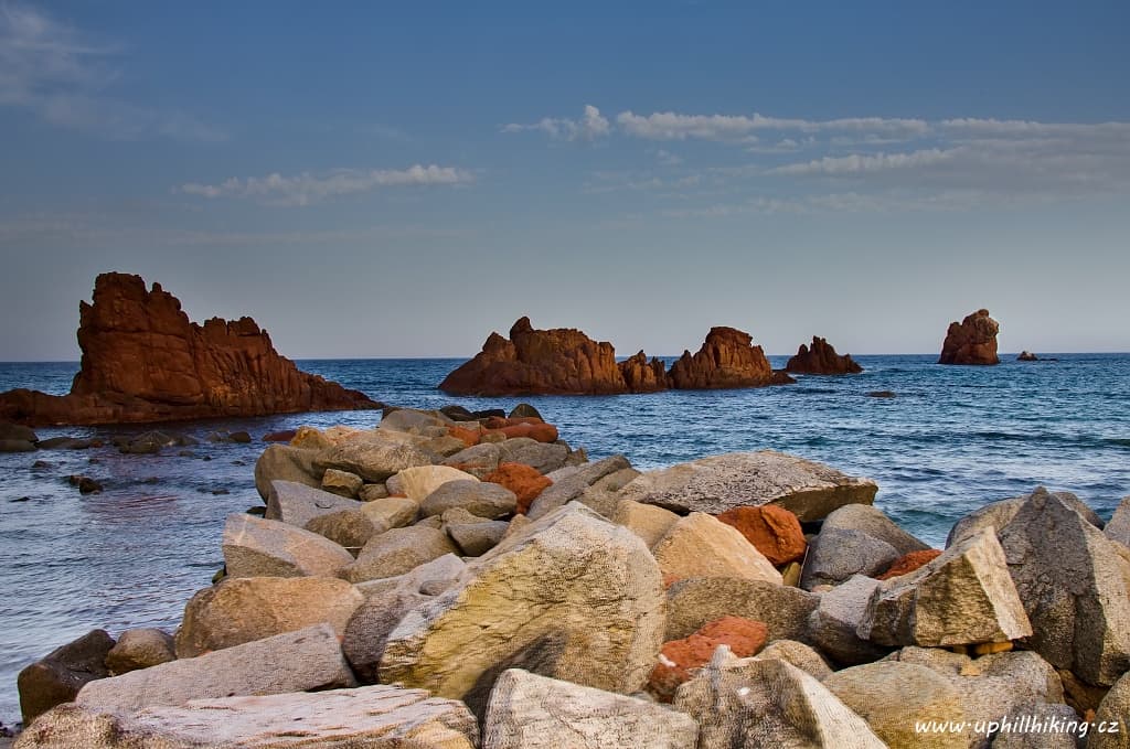 Sardinie I - Baia Cea, pláž nedaleko Tortoli