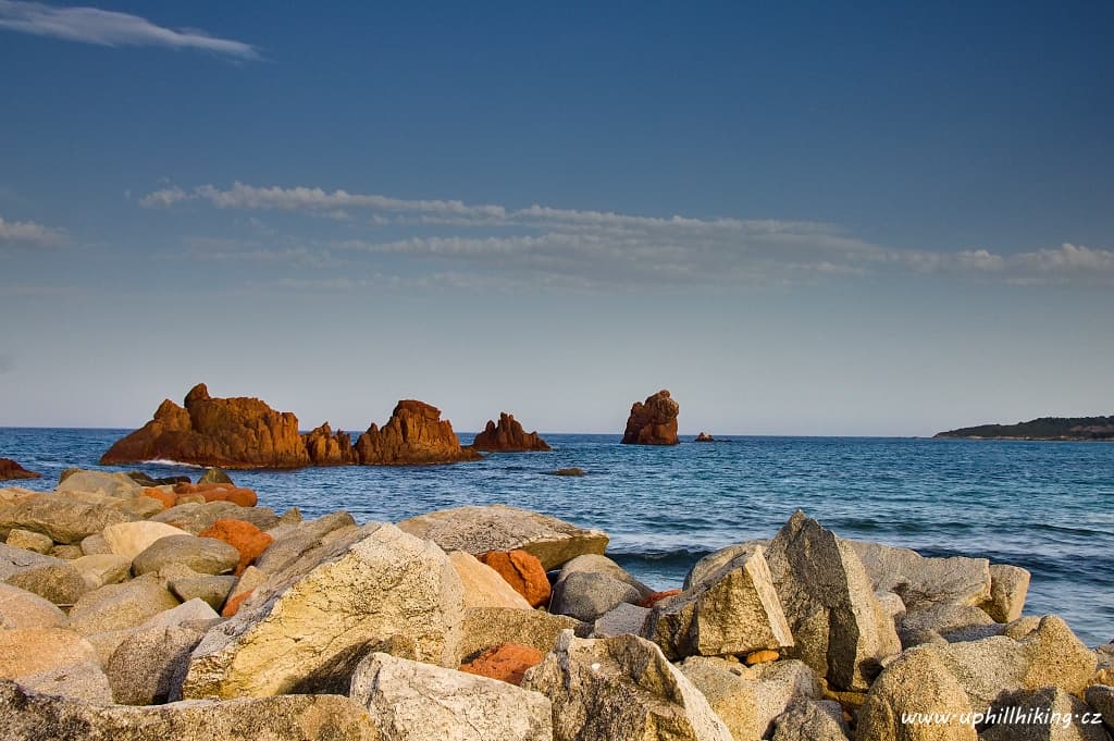 Sardinie I - Baia Cea, pláž nedaleko Tortoli