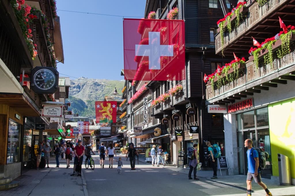 Zermatt a vyhlidka na Matterhorn